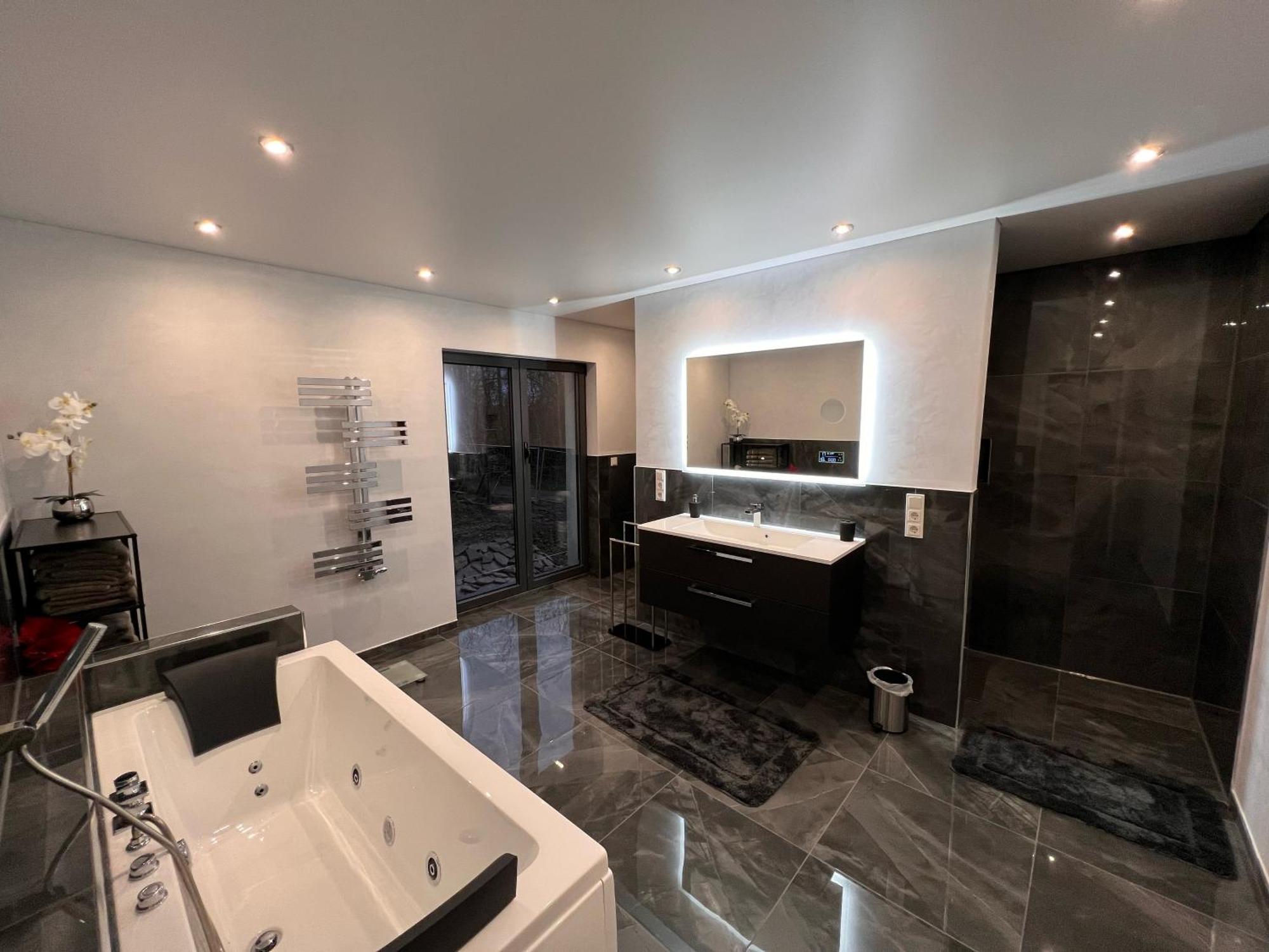 Апартаменты Penthouse M1 Нойнкирхен Экстерьер фото